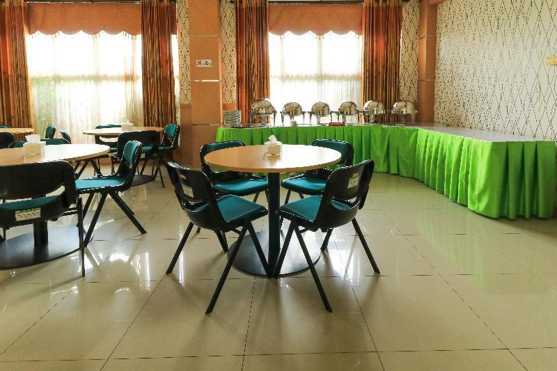 Greensa Inn Сурабая Екстер'єр фото